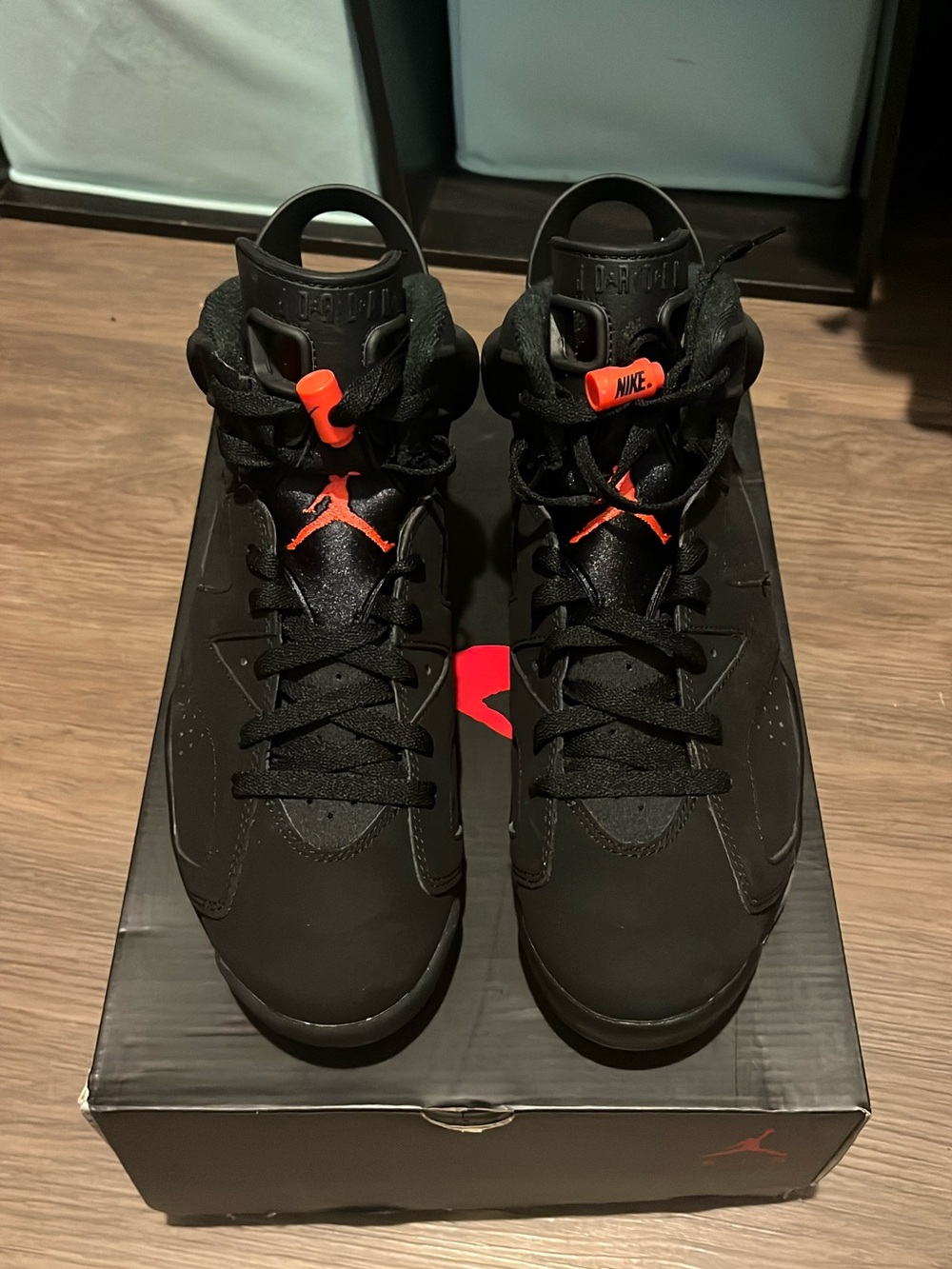 Jordan Retro 6 Infrared - Picture 3 of 5